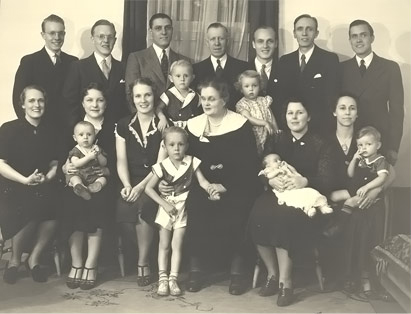 AJ Family 1936